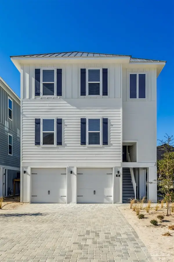 201 Clipper Dr, Pensacola, FL 32507