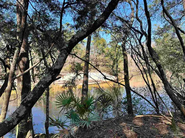 3700 Vantage Rd, Cantonment, FL 32533