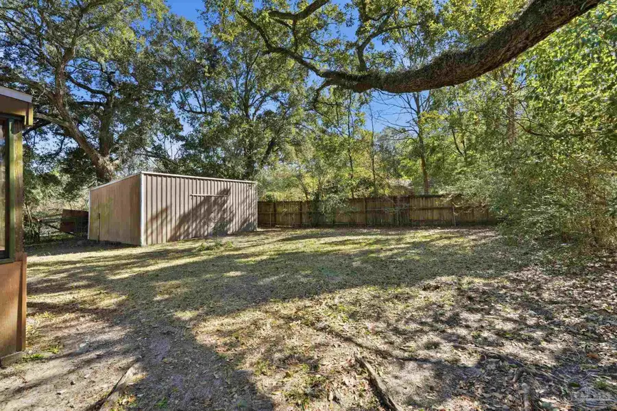 1401 John Carroll Dr, Pensacola, FL 32504 - Image #2