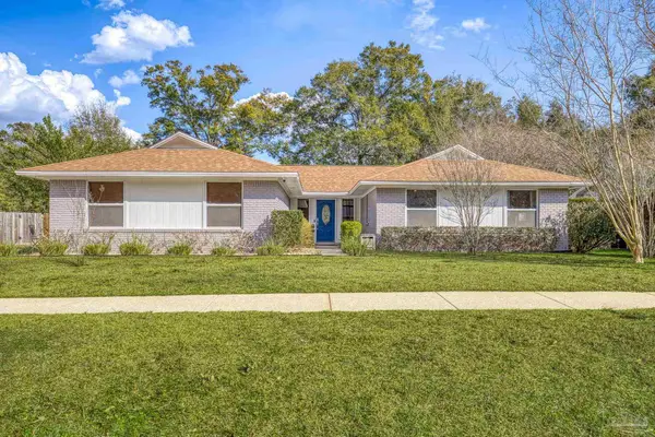 9542 Hummingbird Blvd, Pensacola, FL 32514