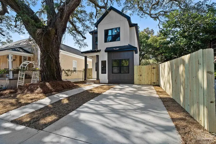 1003 N D St, Pensacola, FL 32501 - #3