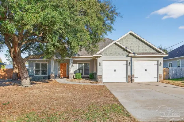 7602 Blackjack Cir, Navarre, FL 32566