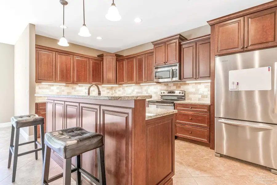 240 Gracie Ln, Niceville, FL 32578 - #3