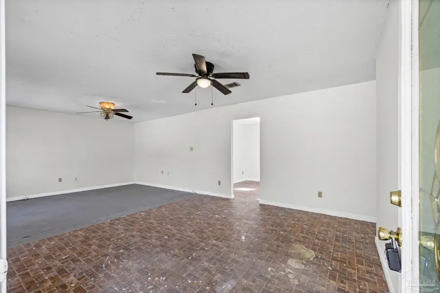 7599 Woods Rd, Pensacola, FL 32526 - #2