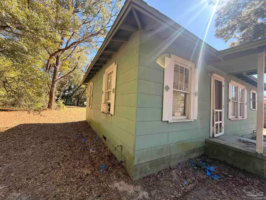 527 Wynnehurst St, Pensacola, FL 32503 - #3