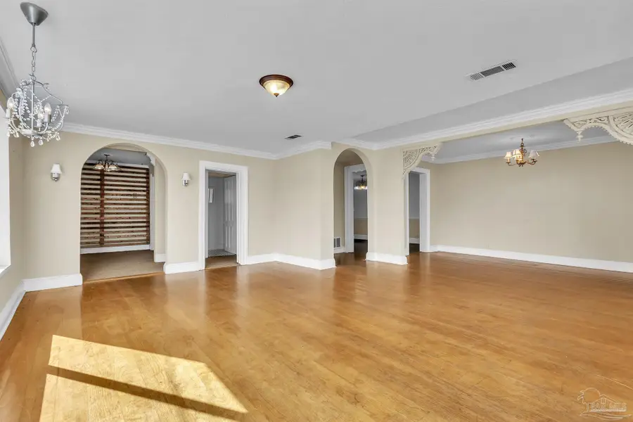 823 E Gadsden St, Pensacola, FL 32501 - #2
