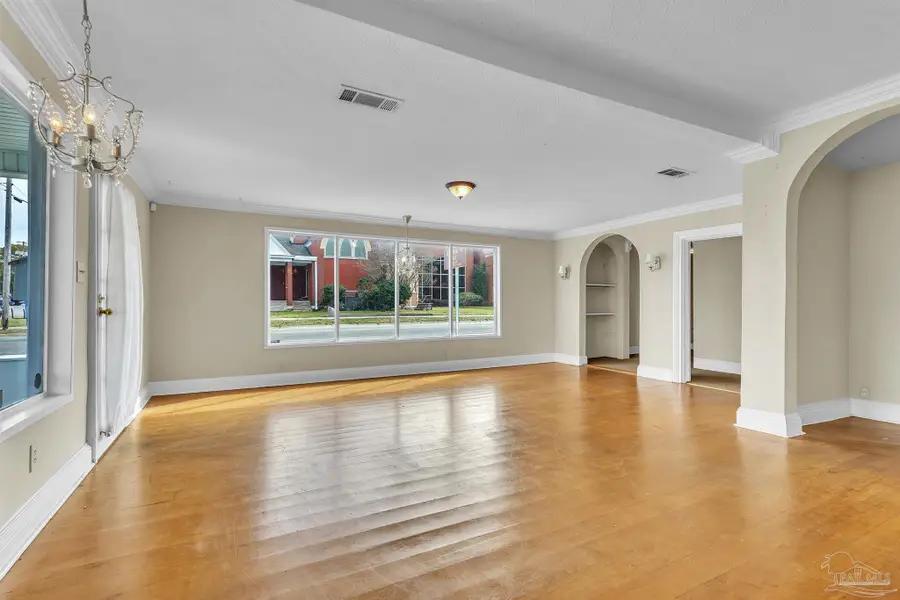 823 E Gadsden St, Pensacola, FL 32501 - #3