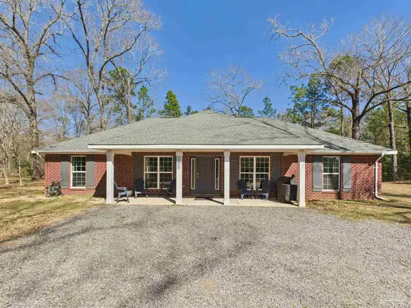 9866 Red Rock Rd, Milton, FL 32583