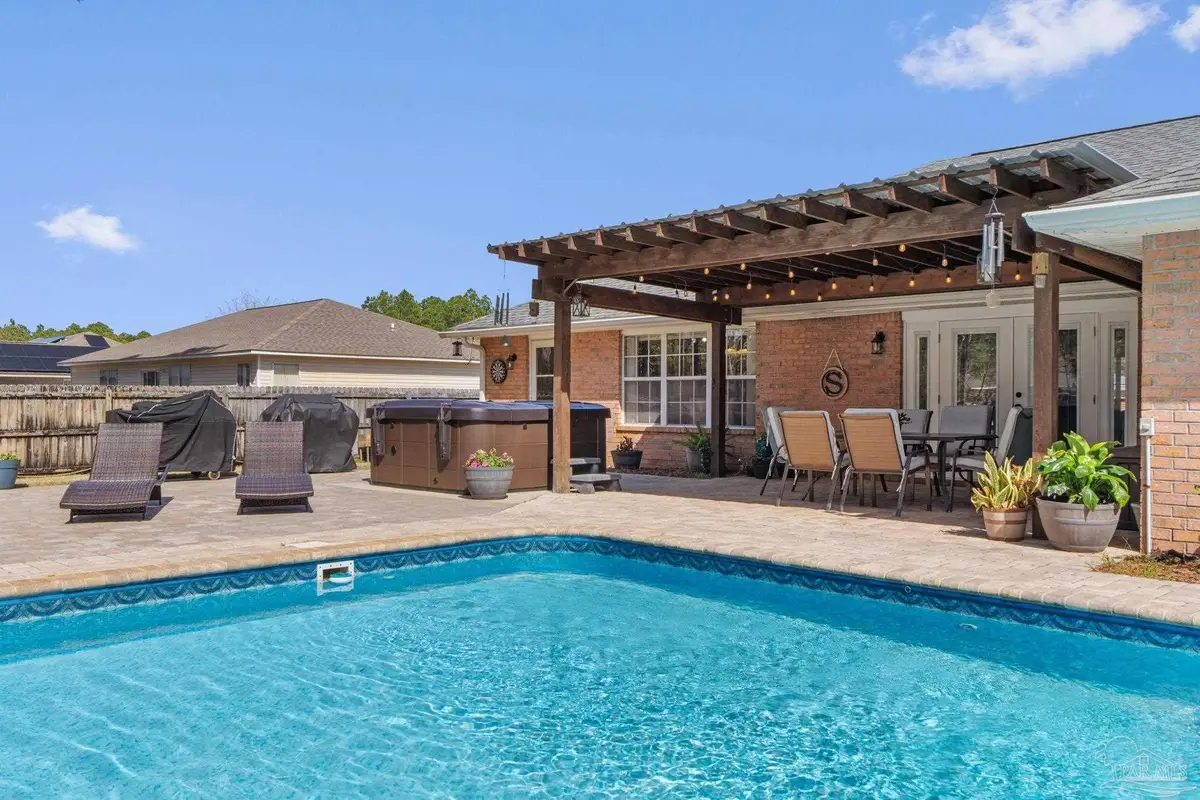 2381 Tumbleweed Dr, Navarre, FL 32566 - #1