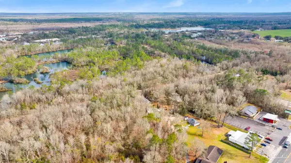 11 Zion St, Century, FL 32535