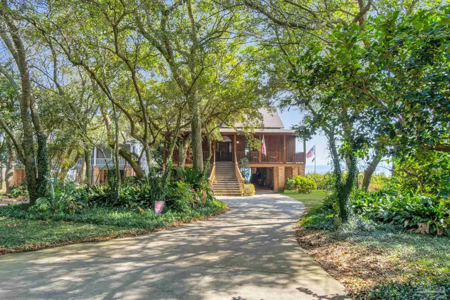 209 Bayshore Dr, Pensacola, FL 32507 - #2