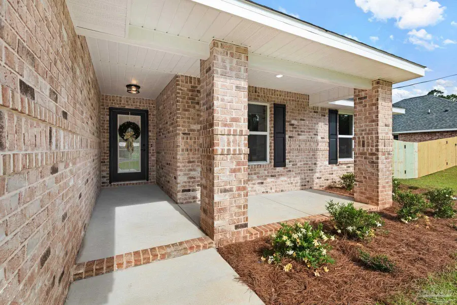 7957 Twin Lake Dr, Milton, FL 32583 - #3