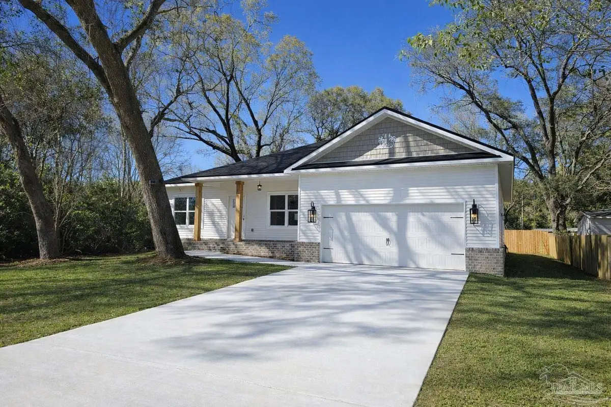 4046 Woodfin Cir, Pace, FL 32571 - #1