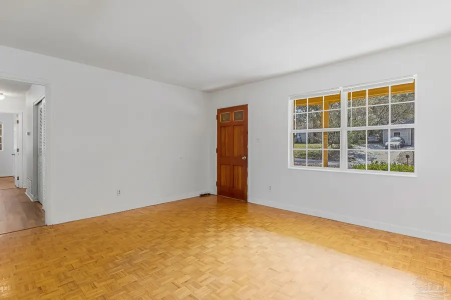 6307 East Shore Dr, Pensacola, FL 32505 - #2