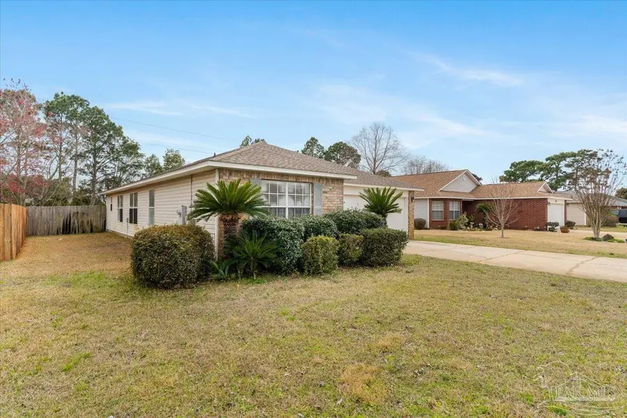 9235 Parker Pl Dr, Navarre, FL 32566 - #3