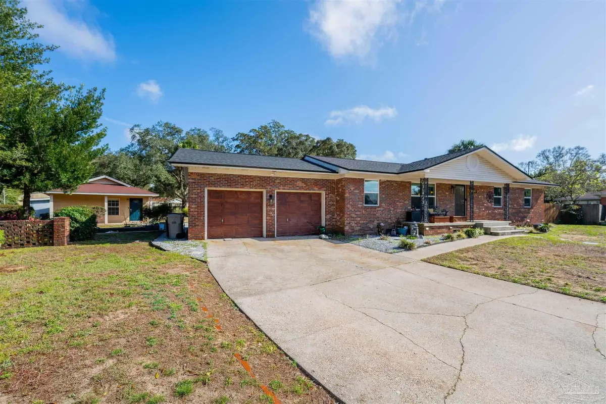 4 Barrington Ct, Pensacola, FL 32506 - #1