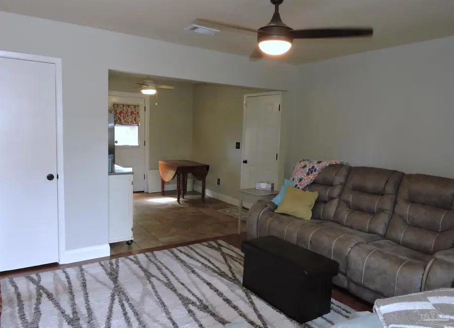 209 Marine Dr, Pensacola, FL 32507 - #2