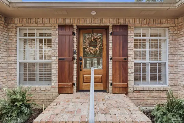 2437 W Bayshore Rd, Gulf Breeze, FL 32563