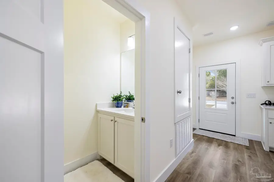 1915 W Chase St, Pensacola, FL 32502 - #3
