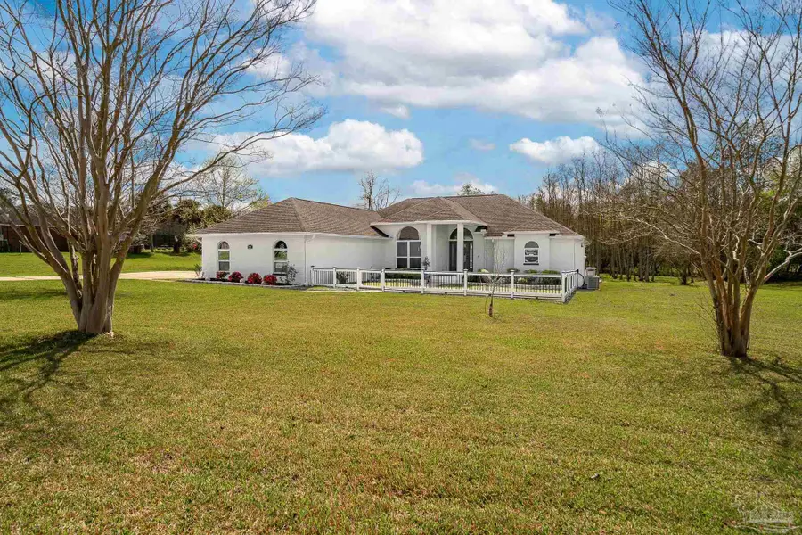 435 Meander Ln, Cantonment, FL 32533 - #2