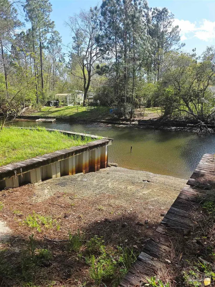 5805 Gazebo St, Milton, FL 32583 - #3