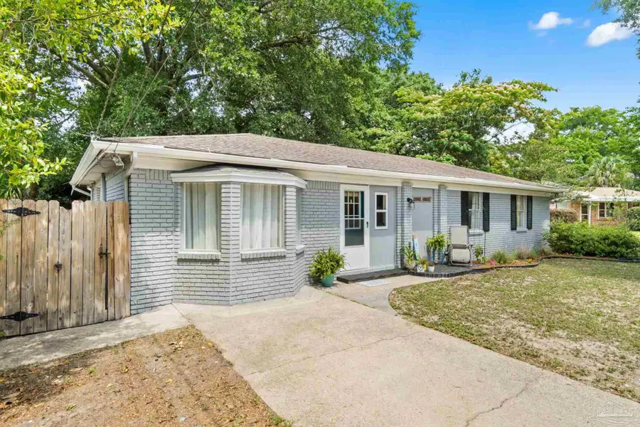 2955 Newton Dr, Pensacola, FL 32503 - #2