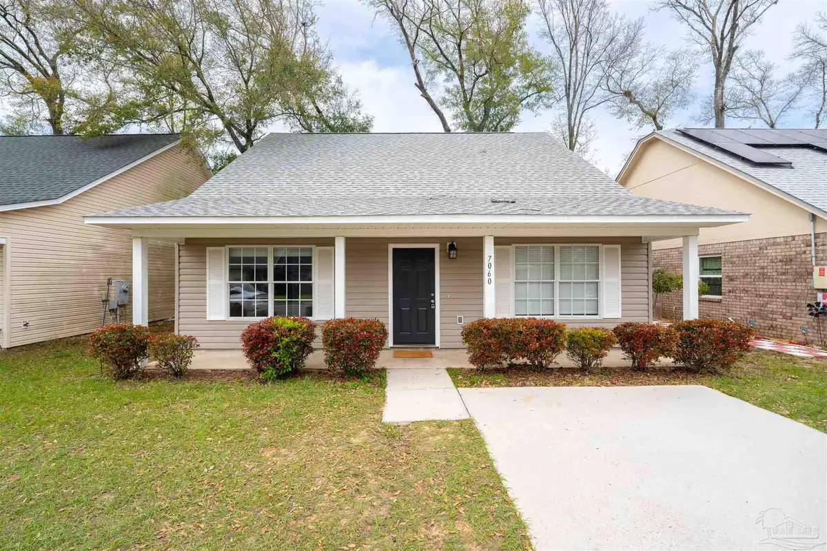7060 Heather Oaks Dr, Pensacola, FL 32506 - #1