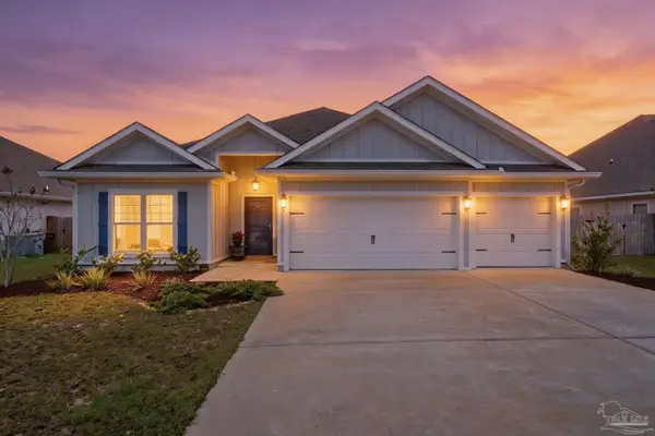 6290 Jenks Dr, Gulf Breeze, FL 32563