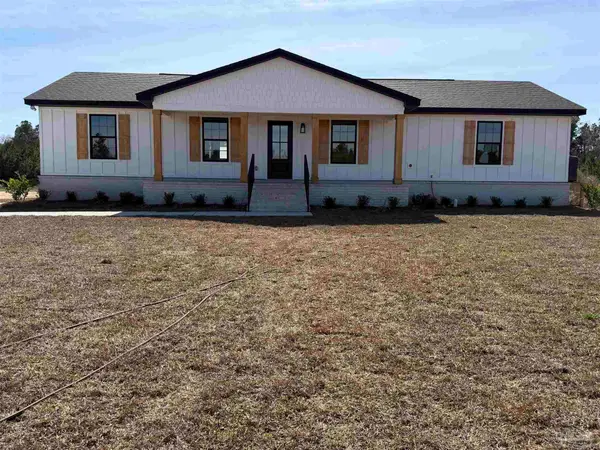 1753 Rivers Edge Ln, Pace, FL 32571