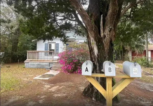 115 N I St, Pensacola, FL 32501