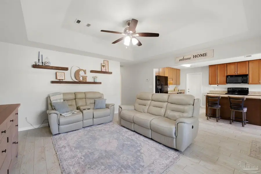 6472 Imperial Dr, Milton, FL 32570 - #3