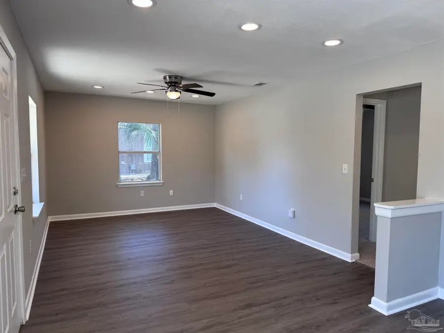 6426 Walnut St, Milton, FL 32570 - #3