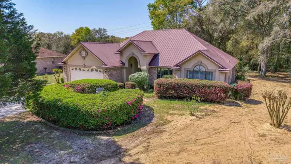 321 Skyline Cir, Crestview, FL 32539