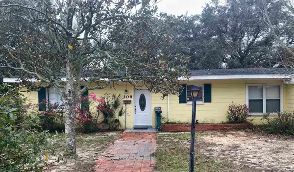 308 Valencia St, Gulf Breeze, FL 32561