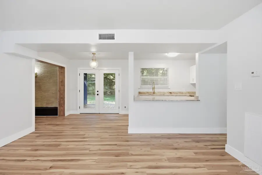 522 S Edgewood Cir, Pensacola, FL 32507 - #3