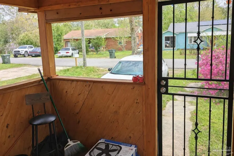 303 Booth Ave, Cantonment, FL 32533 - #3