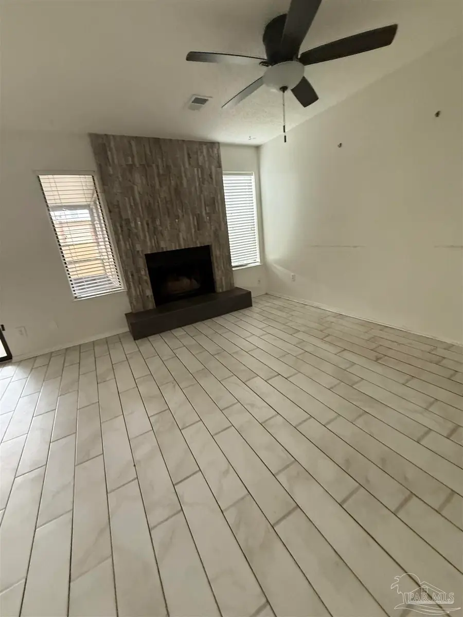 6284 Kirsten Dr, Pensacola, FL 32504 - #2