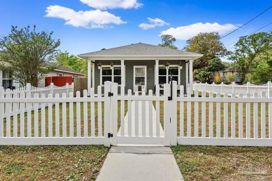 301 Dwight Ave, Pensacola, FL 32507 - #2