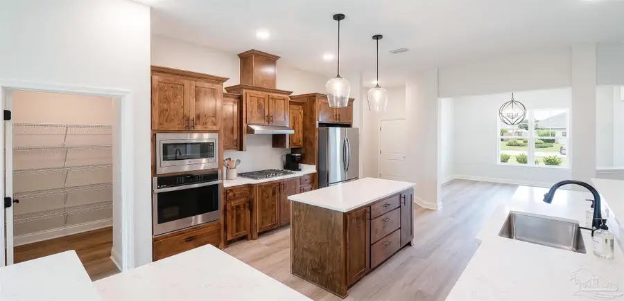 7409 Forestwood Dr, Milton, FL 32570 - #3
