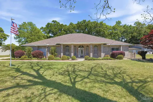 4552 Peaden Rd, Pace, FL 32571