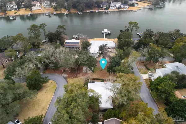 3200 Seville Dr, Pensacola, FL 32503