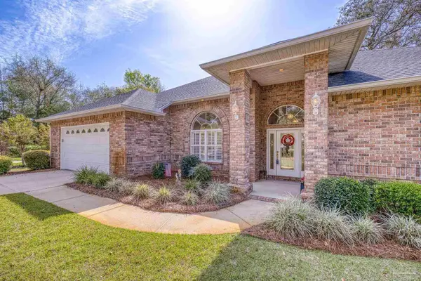 9740 Limpkin Ln, Pensacola, FL 32507