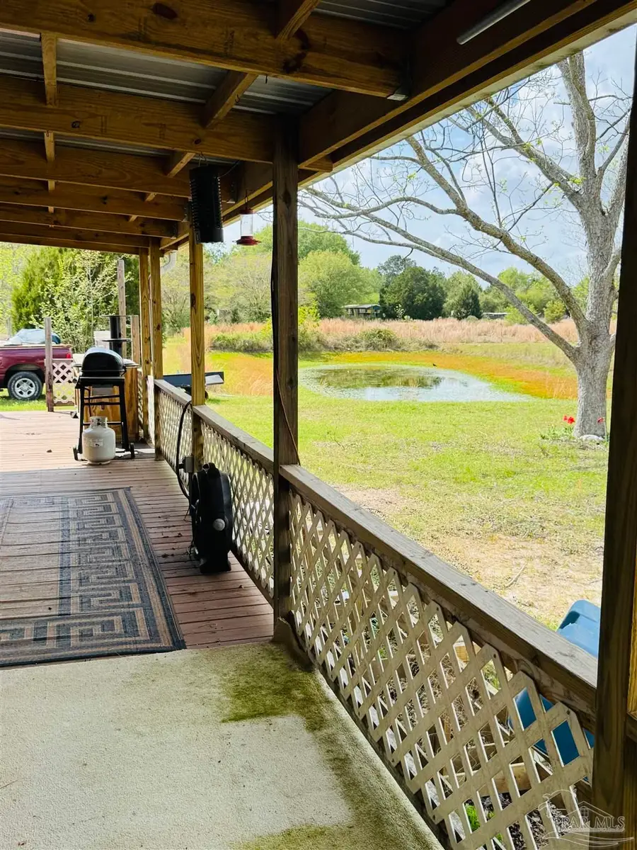 5568 Forest Hills Ln, Milton, FL 32570 - #3