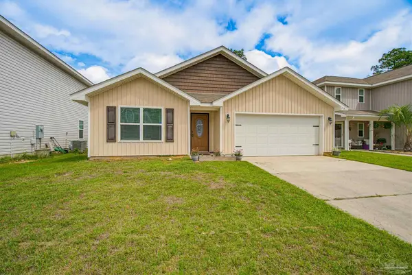 5768 Blackhorse Cir, Pensacola, FL 32526