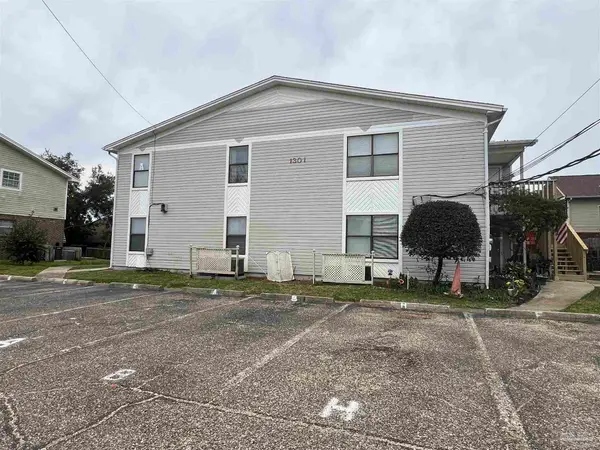 1301 Redwood Ln #H, Gulf Breeze, FL 32563