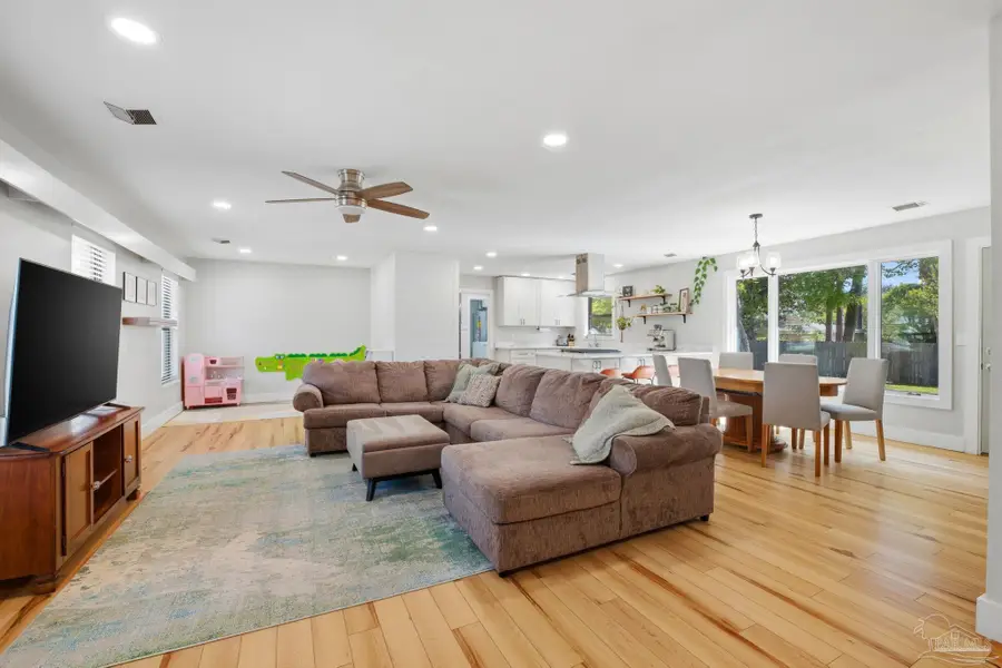 761 Connell Dr, Pensacola, FL 32503 - #3