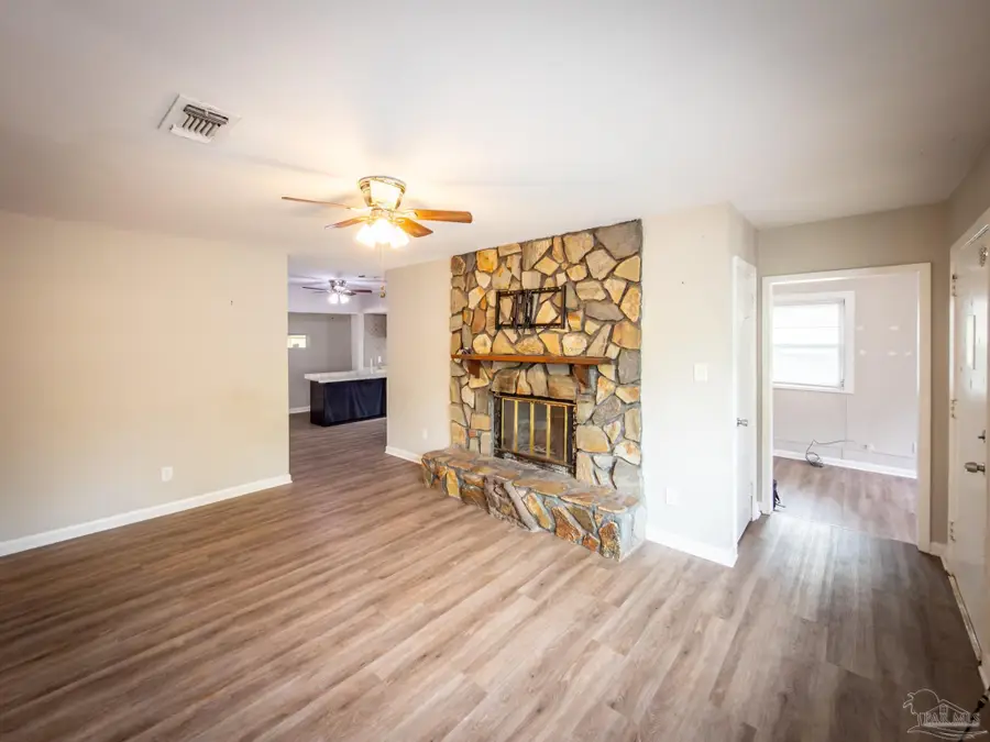 911 Springbrook Ave, Pensacola, FL 32505 - #3