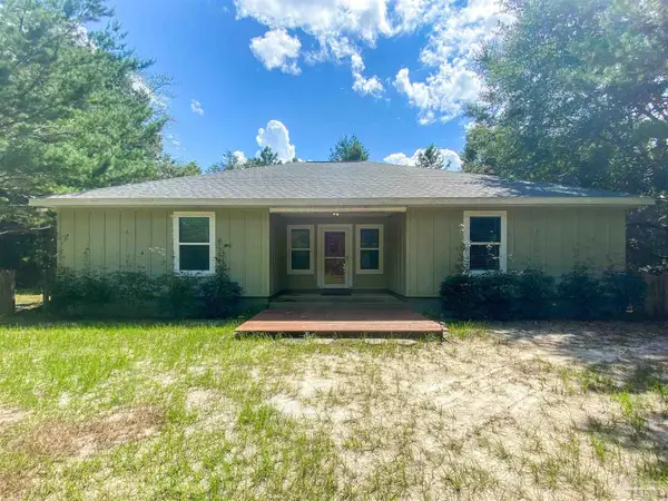 4700 Thoroughbred Dr, Milton, FL 32583