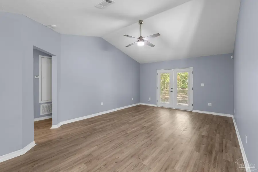130 Calvert Oaks Dr, Pensacola, FL 32514 - #3