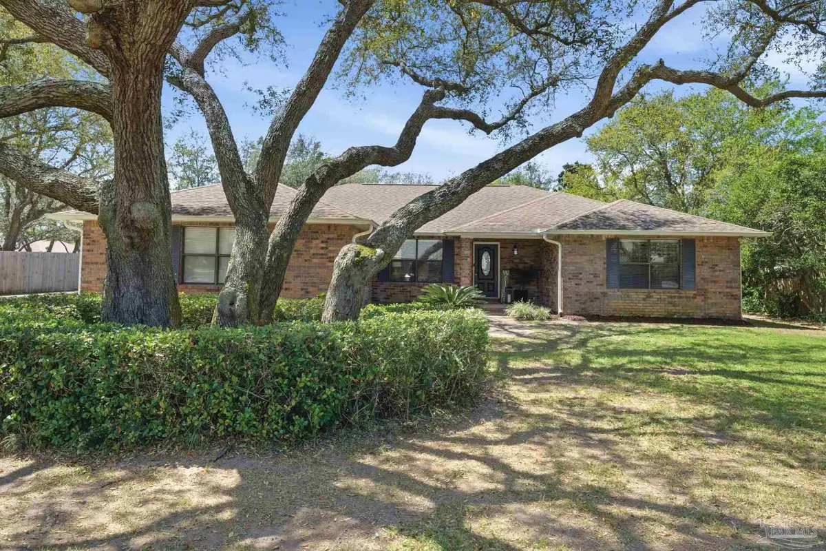 2569 Cypress Point Cir, Navarre, FL 32566 - #1